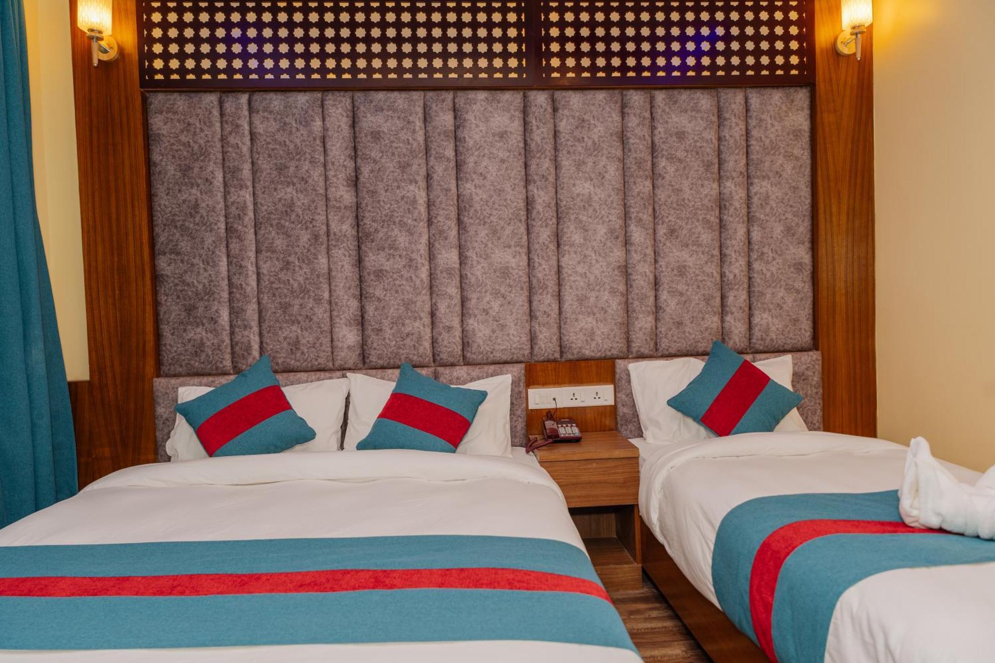Triple Room with Mountain View